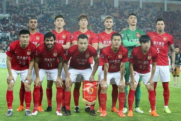 飞牛B组首秀艰难获胜，WE大场12连败，RW侠的状态很难走出B组！
